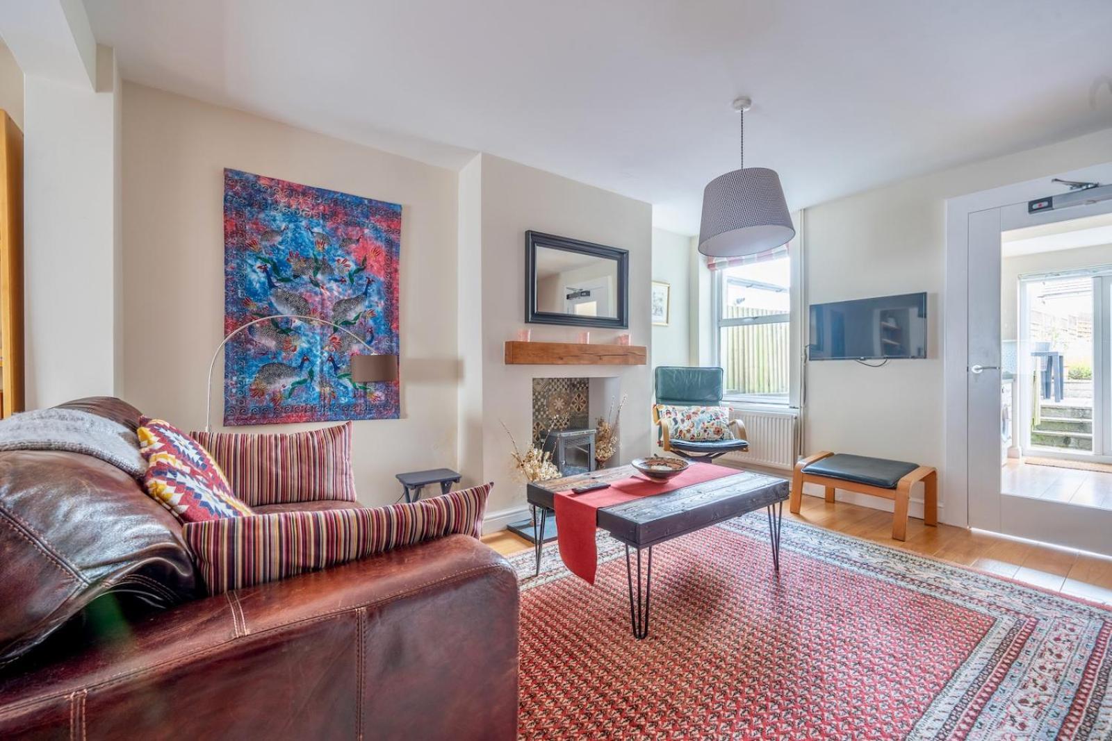 Chic 2-Bedroom Townhouse In Vibrant Abergavenny Ngoại thất bức ảnh